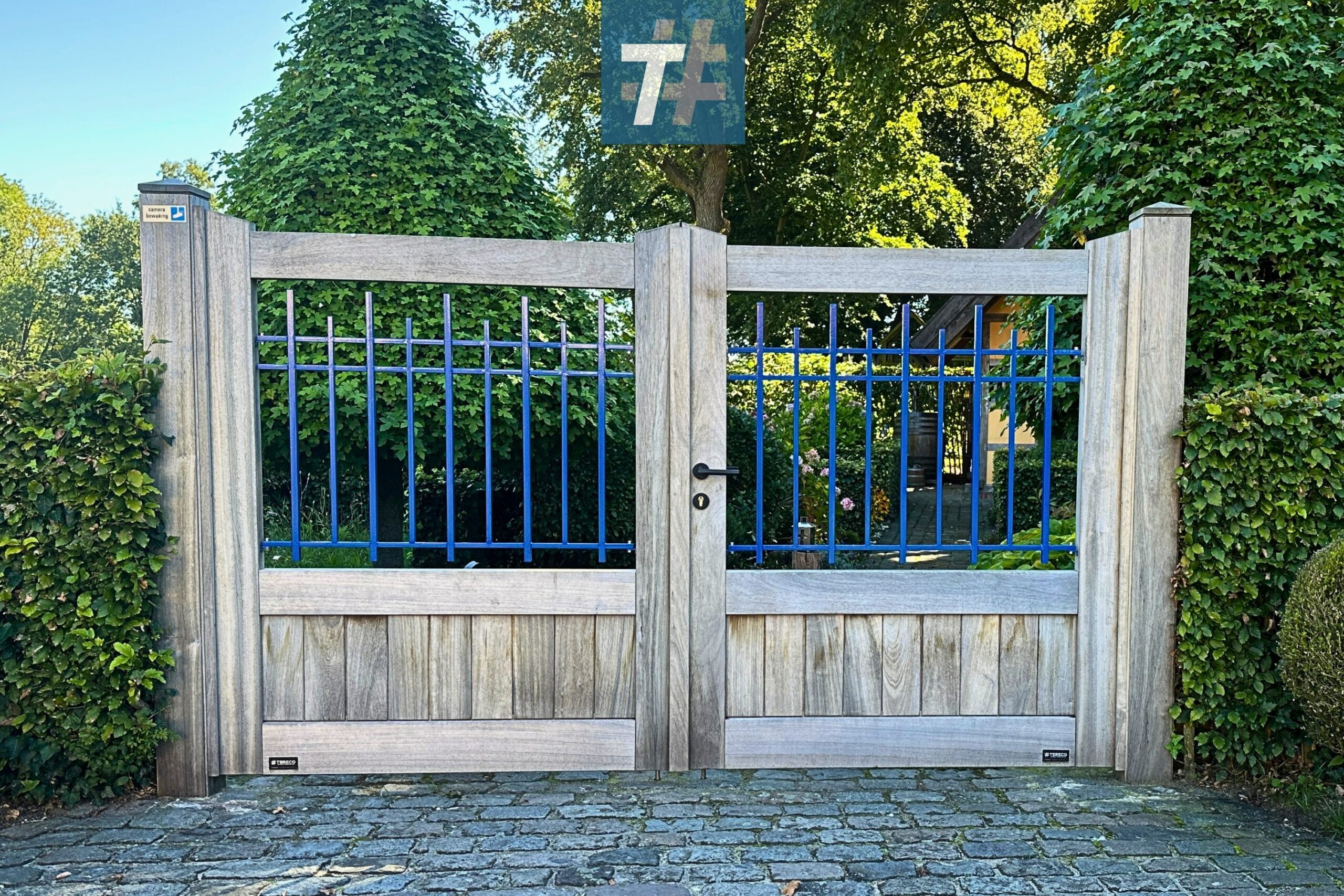 Breda Padouk houten poort